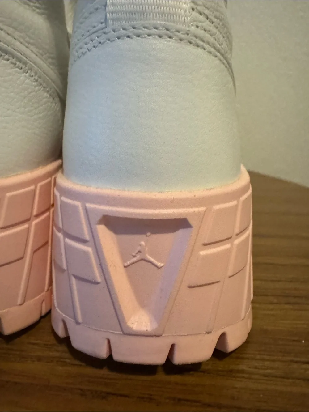 Nike Jordan 1 High Brooklyn Sail Legend Pink (Women's)